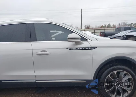 2023 Lincoln Nautilus Reserve z USA, uszkodzony, nr VIN 2LMPJ6K91PBL11844